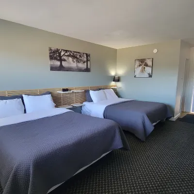 Lord Nelson Motel Hotels near Canadian Forces Base Kingston