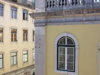 Rossio Hostel Hotels near São Jorge Castle