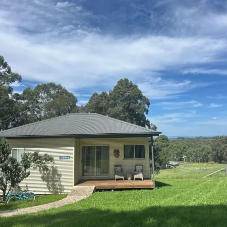 Blueberry Hills on Comleroy Farmstay - Self-Contained Cottages