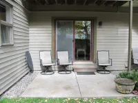 Walk to Lifts/Restaurants/Shops/Listen to the Stream/Watch Skiers from Your Kit.