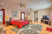 Prince George Getaway Near Historic Sites! - Parkplatz