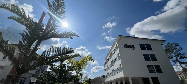 The House 101 Hotels in Mueang Roi Et District