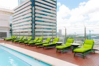 Blossom Hotel Houston, Curio Collection by Hilton - Rooftop Pools