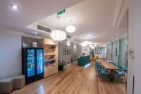 Garner Hotel READING CITY CENTRE by IHG - بار