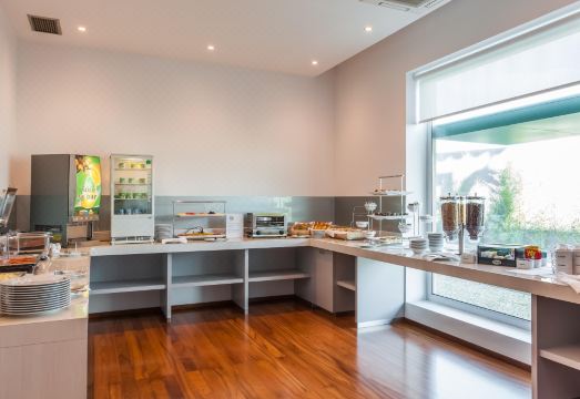 Hotel Avant AeropuertoOver view