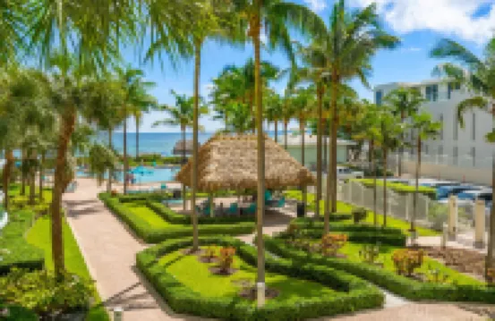 Oceanfront Pool and Balcony - Spacious Ocean View Retreat