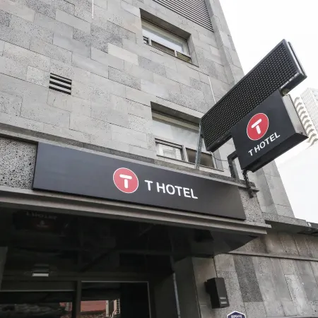 T hotel Cheonho Отели рядом с достопримечательностью «Рынок Амса»