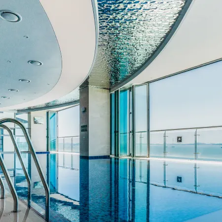 Wave M Hotel West