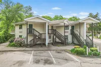 Cedar Park Inn Hotels in Pawcatuck