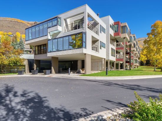 1 Mi to Vail Ski Resort: Condo w/ Resort Perks!