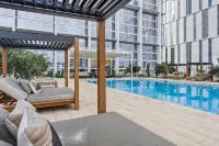 Placemakr Downtown Phoenix - Private Pools