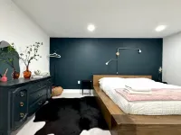 Newly renovated 3 bedroom home with heated pool. Hotels in Venice Gardens