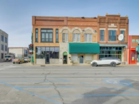 Loft-Style Apt in Dtwn Monett Pets Welcome! Hotels in Monett