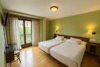 Hostal Concejo - balcony