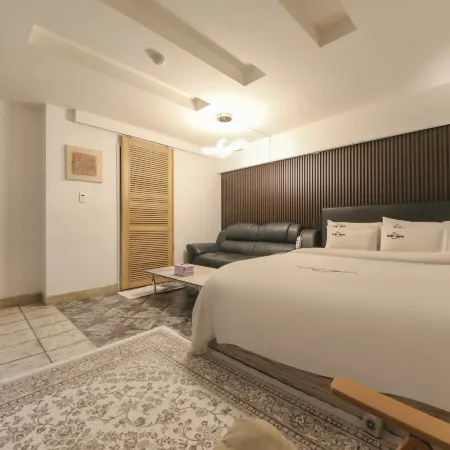 Chungju Apple Hotel