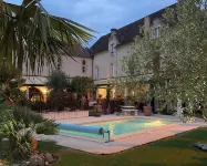 Logis Hostellerie des Ducs Hotels in Duras