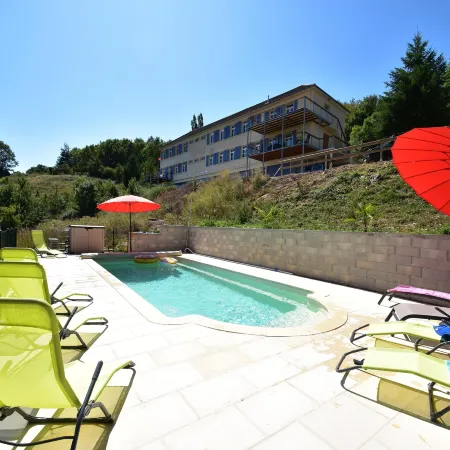 Mansion in Cuzy with Shared Pool