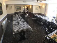 The Fox & Hounds Inn - 3 estrellas