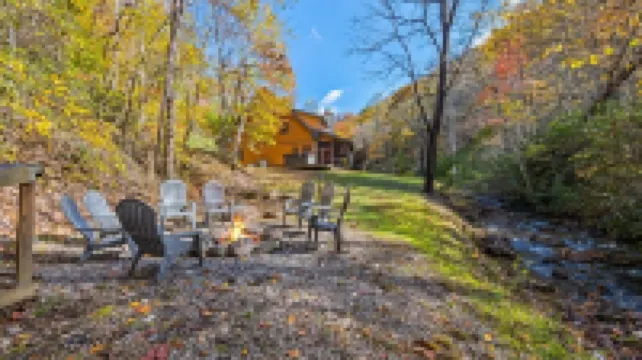 Luxury Creekside Lodge with Hot Tub & Game Room, Great for Large Groups!