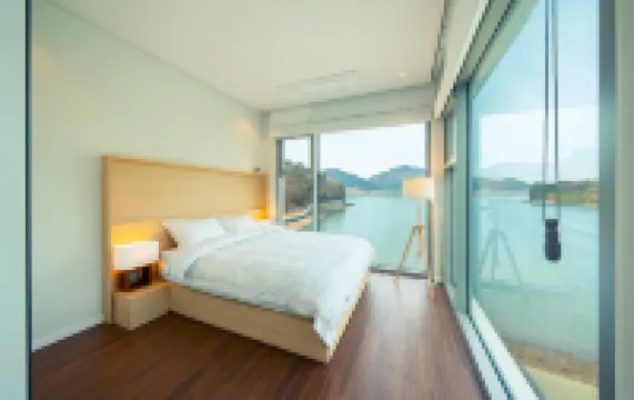 Namhae Bay 591