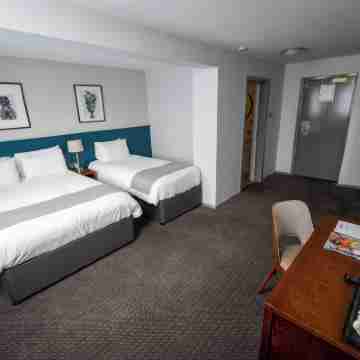 The Caledonian Hotel Rooms
