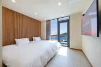 Geoje Party Regina Pool Villa
