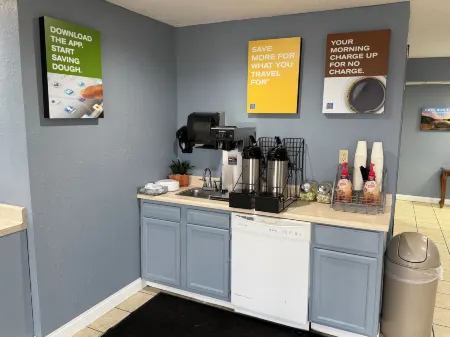 Motel 6 Morehead, KY