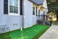 Pool, Patio & Putting Green: Manchester Getaway - 3-Star