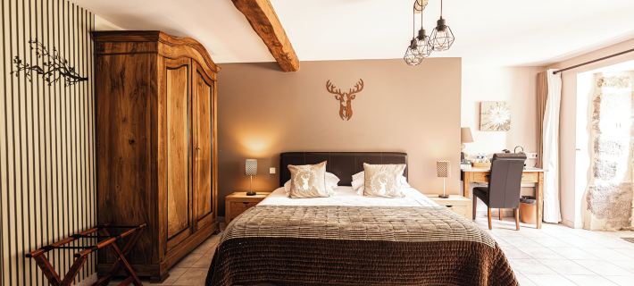 Hôtel les Granges de Bigose โรงแรมในจังหวัดลอแซร์