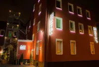 Alpha & Omega Hotel Ξενοδοχεία στην πόλη Zuffenhausen