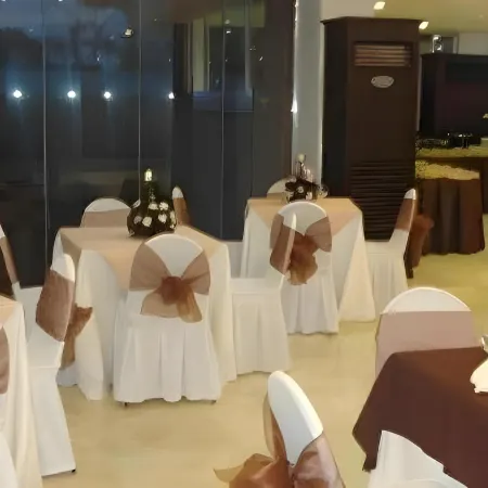 Alicia Hotel & Restaurant