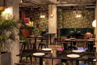 Max Brown Downtown, part of Sircle Collection - Desayuno