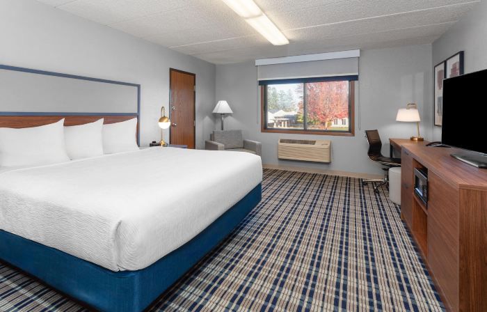 AmericInn by Wyndham Plymouth