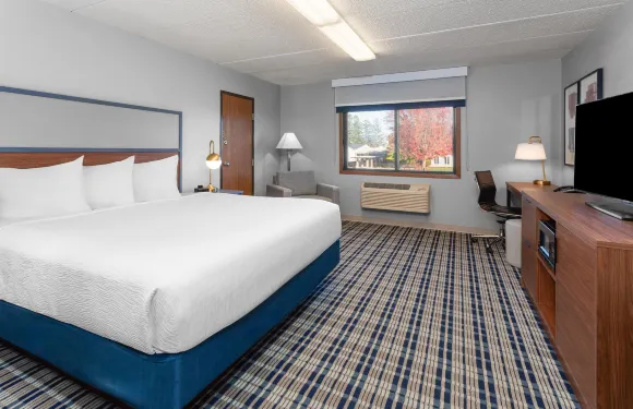 普利茅斯美吟温德姆酒店