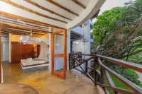 Silver Rock Hotel & Beachfront Apartments - balcony
