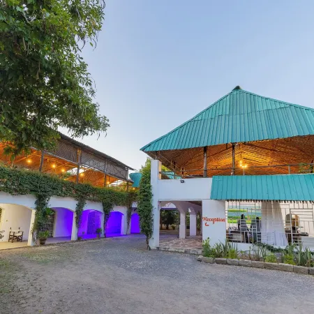 Silver Rock Hotel & Beachfront Apartments