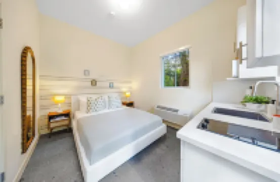 El Jardín by Renzzi