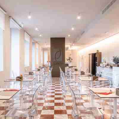 Hotel Diana Dining/Meeting Rooms