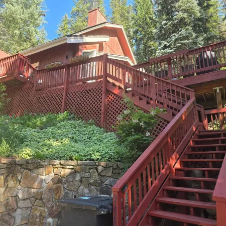 Vail - 2 Guests - Private Studio w/ Queen Bed - Pet Friendly!