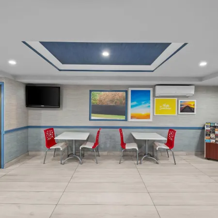 Days Inn by Wyndham Chesapeake