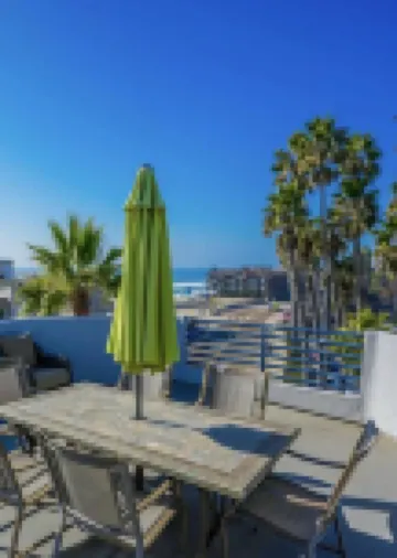 Spacious Ocean View House w/ Beach View Roof Deck