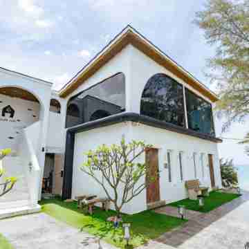 Cool Sichon Hotel Exterior