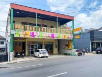 Rimbaku Homestay Syariah near Alun Alun Batu RedPartner