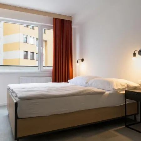 Izy Stay Hostel Bratislava Отели рядом с достопримечательностью «Славин»