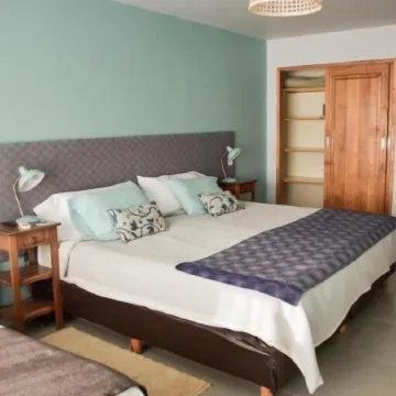 Las Bayas Home Suites