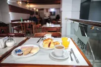 Hotel A&B Internacional - Bữa sáng