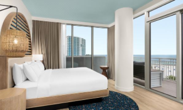 The Hiatus Clearwater Beach, Curio Collection by Hilton