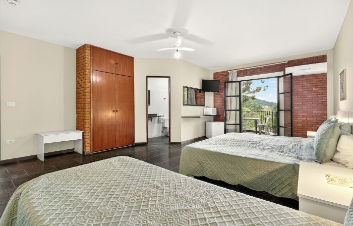 Grinbergs Village Hotel