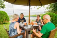 Miridiya Lake Resort - breakfast