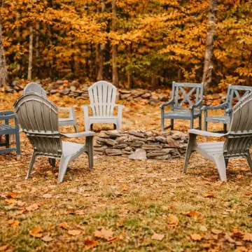 Bear House Catskills: Private Pool, Pond, Hot Tub, Fire Pit, Dog-Friendly